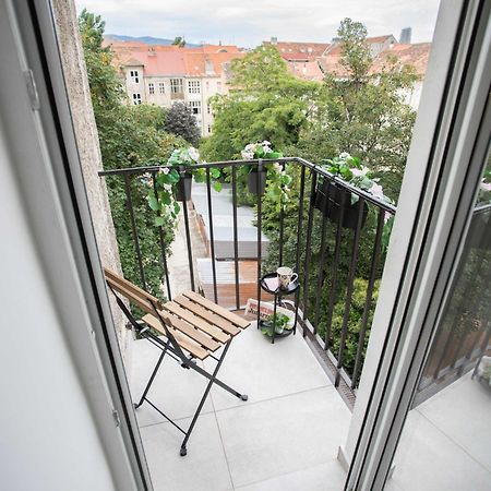Bright And Modern Apartments In City Center Zagreb Exteriör bild